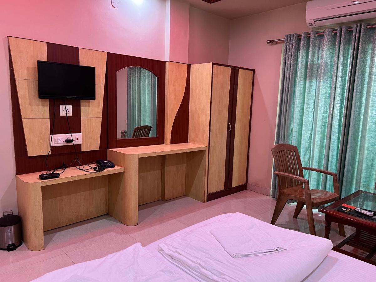Hotel Lee Garden Near To Blue Flag Beach 500 Mtrs プリ エクステリア 写真