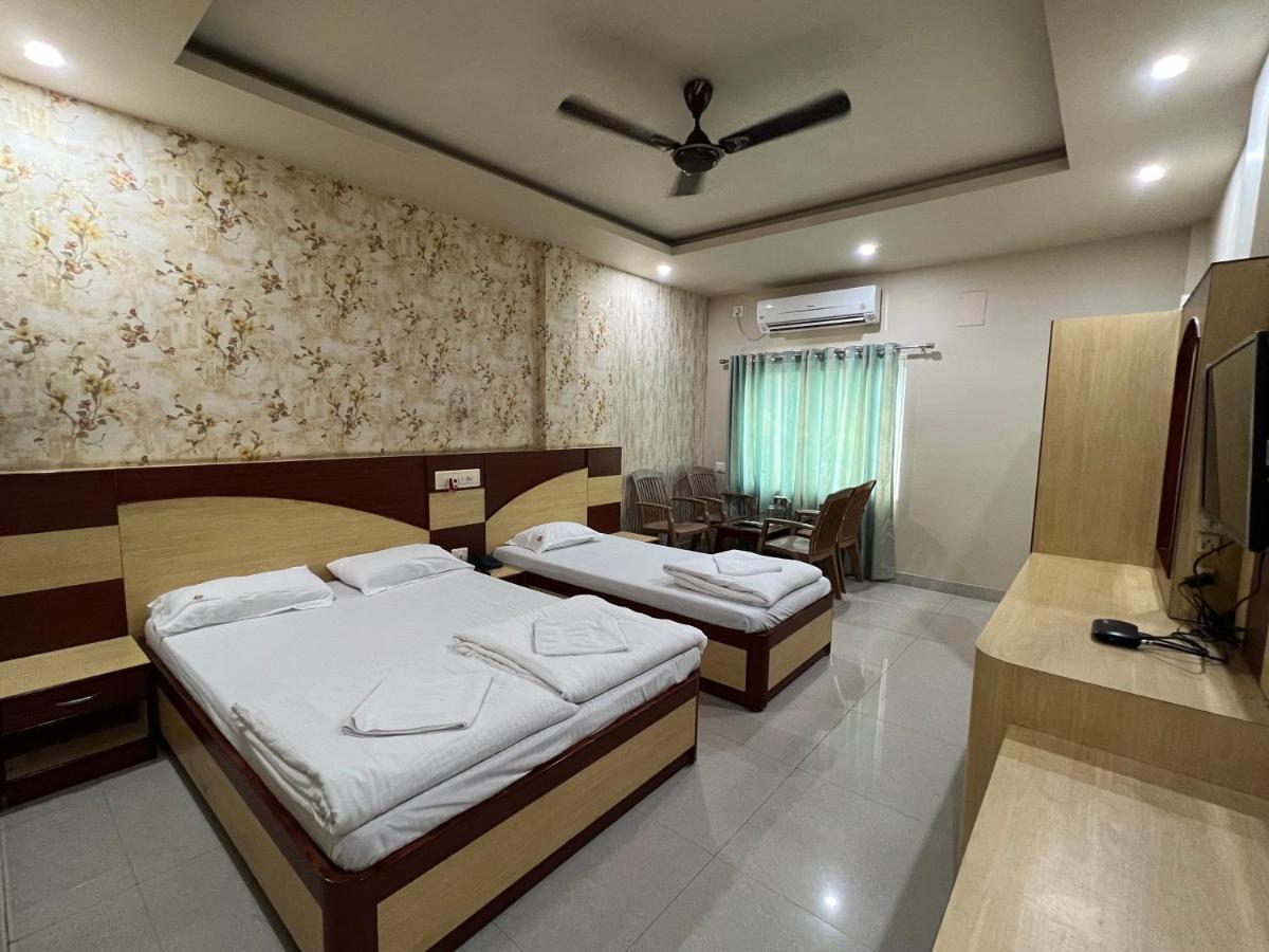 Hotel Lee Garden Near To Blue Flag Beach 500 Mtrs プリ エクステリア 写真