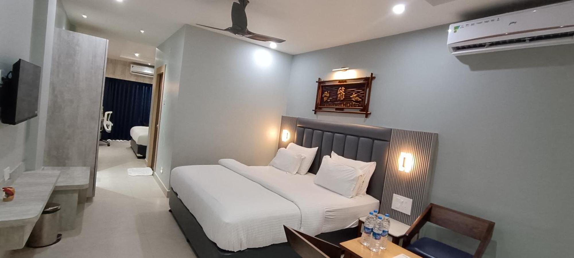 Hotel Lee Garden Near To Blue Flag Beach 500 Mtrs プリ エクステリア 写真