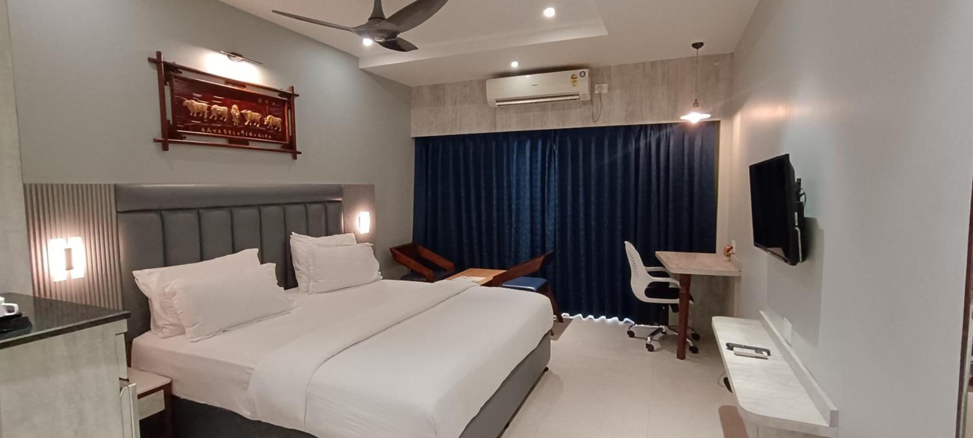 Hotel Lee Garden Near To Blue Flag Beach 500 Mtrs プリ エクステリア 写真